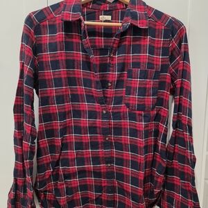 Hollister Red and Blue Plaid Button Down Shirt